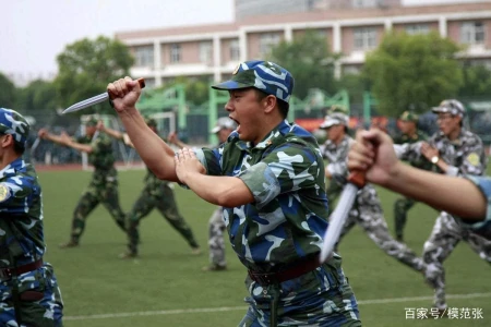 匕首操的常规八个动作教程